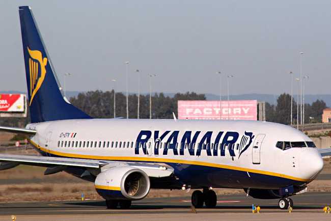 800px Boeing 737 8AS Ryanair EI EFX 6741274609
