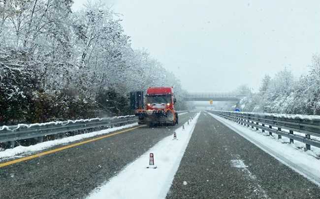 autostrada spazzaneve neve