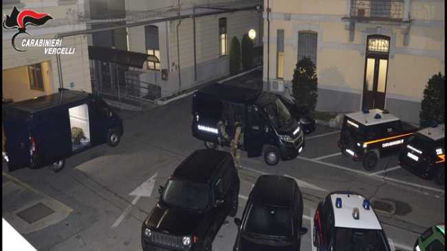 carabinieri vercelli droga