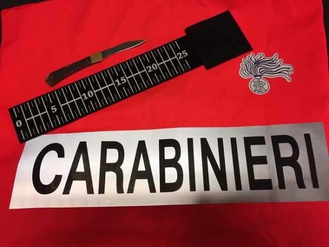 coltello sequestrato