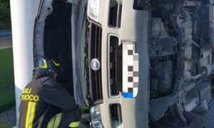incidente camper rovesciato