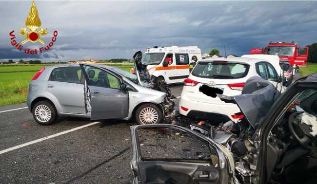 incidente vercelli tangenziale