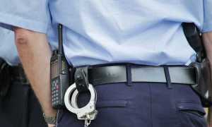 polizia agente manette