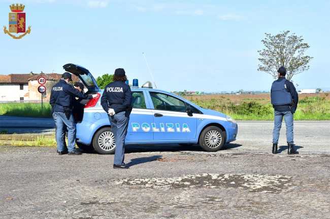polizia vercelli