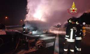 vigili del fuoco incendio autostrada
