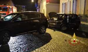 vigili del fuoco incidente auto notte