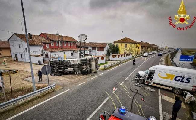 vigili del fuoco incidente vercelli santhia