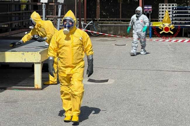 vigili del fuoco pacco sospetto posta