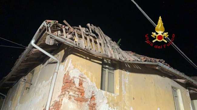 vigili del fuoco tetto