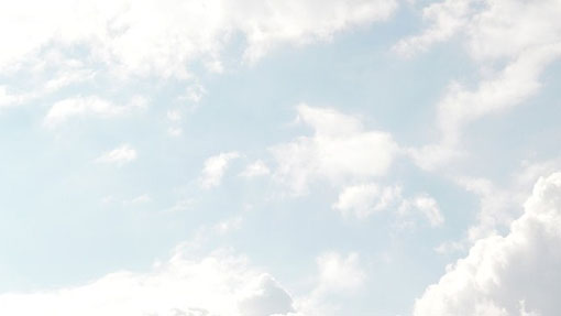 cielo soleggiato