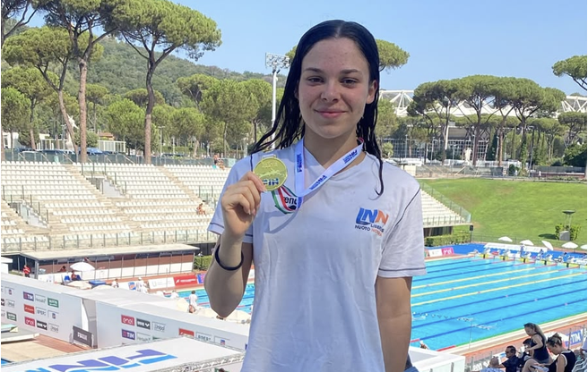 Nuoto, Emma Crepaldi regina d’Italia: due ori e un argento a Roma